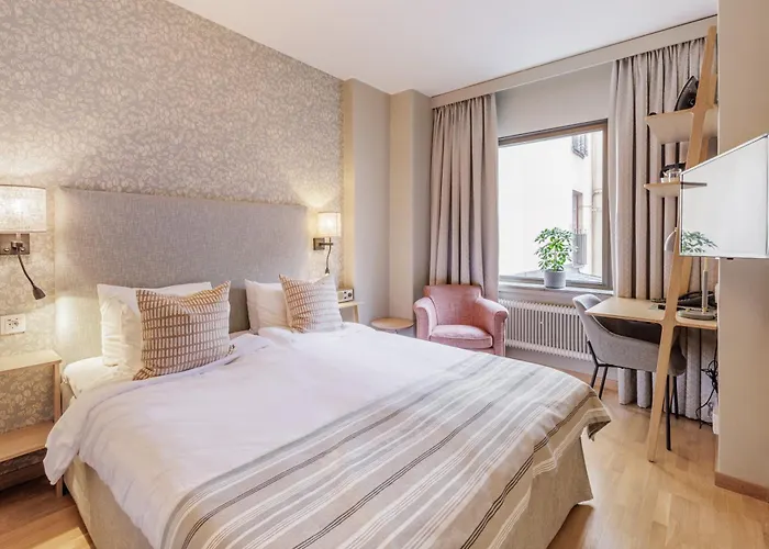 Home Hotel Wellington